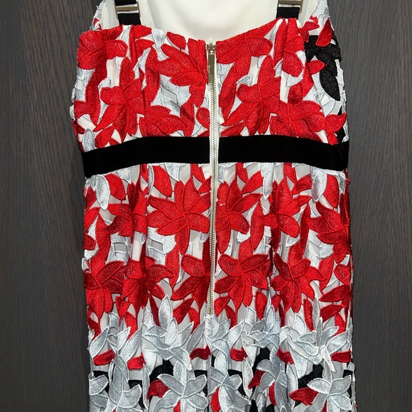 TED BAKER LONDON - Telily Fishtail Lace Body-con Dress In Ivory - Picture 4 of 8